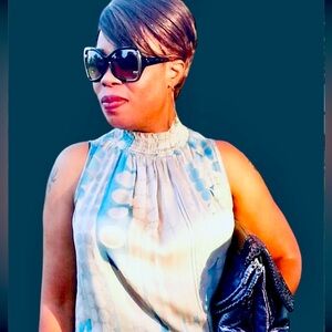 Meet your Posher, Shey